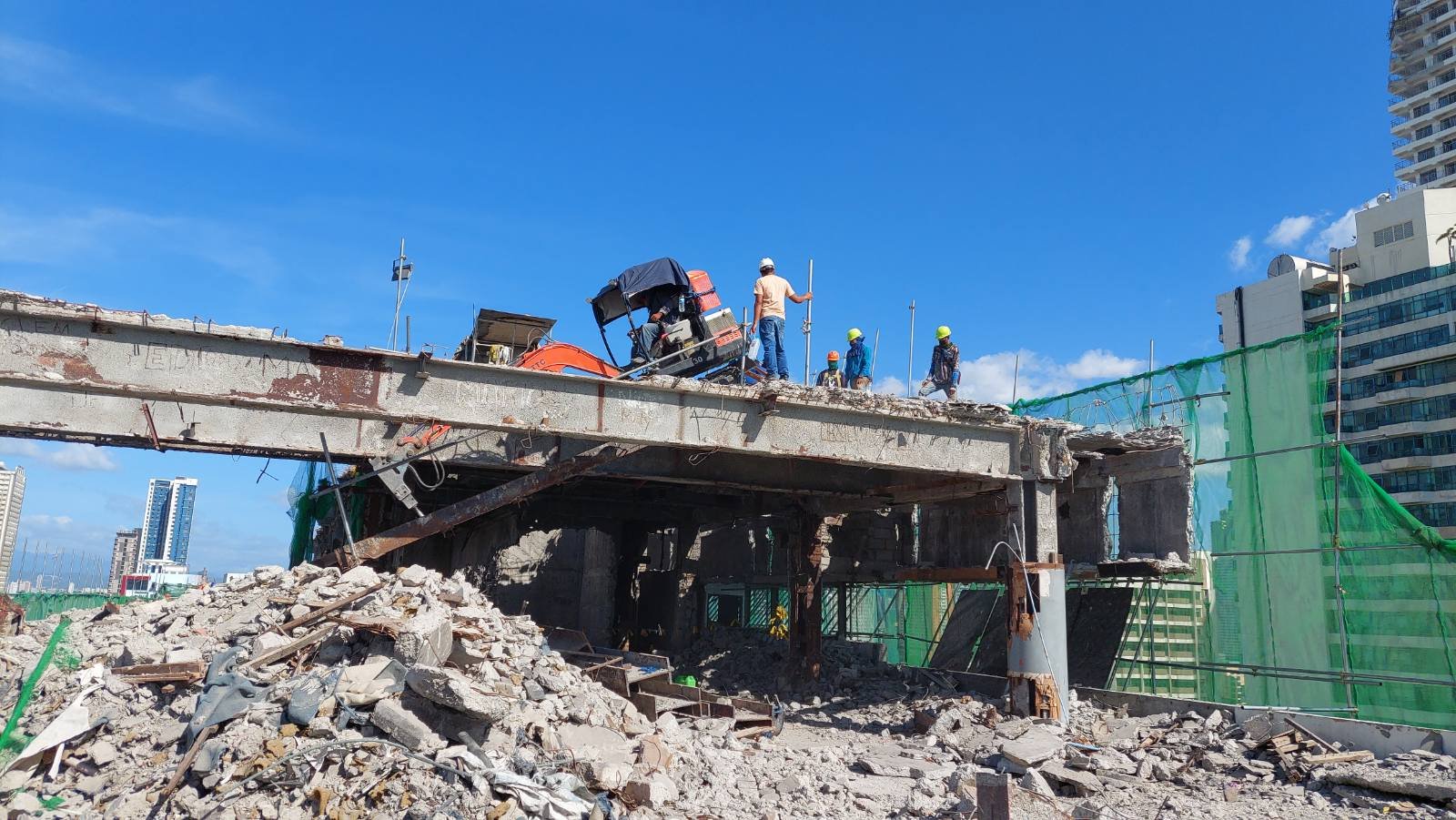 Grand Boulevard Hotel Demolition